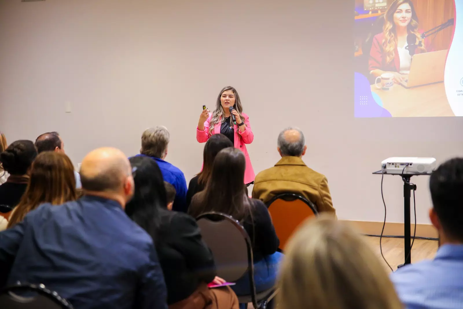 Do Networking à Inteligência Artificial: Como a Comunicação Estratégica Está Transformando Empresas em Pindamonhangaba
